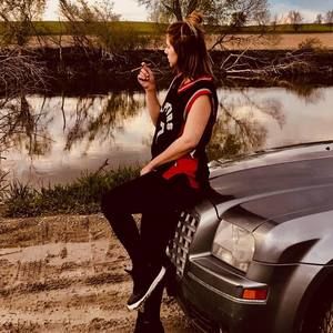 Meet your Posher, Hillary